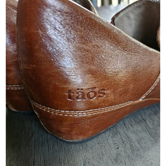 Taos Scheme Brown Leather Flats Loafers Size 8 Lagenlook Minimalistic Distressed - Picture 8 of 11